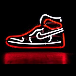 Meet your Posher, Yamil